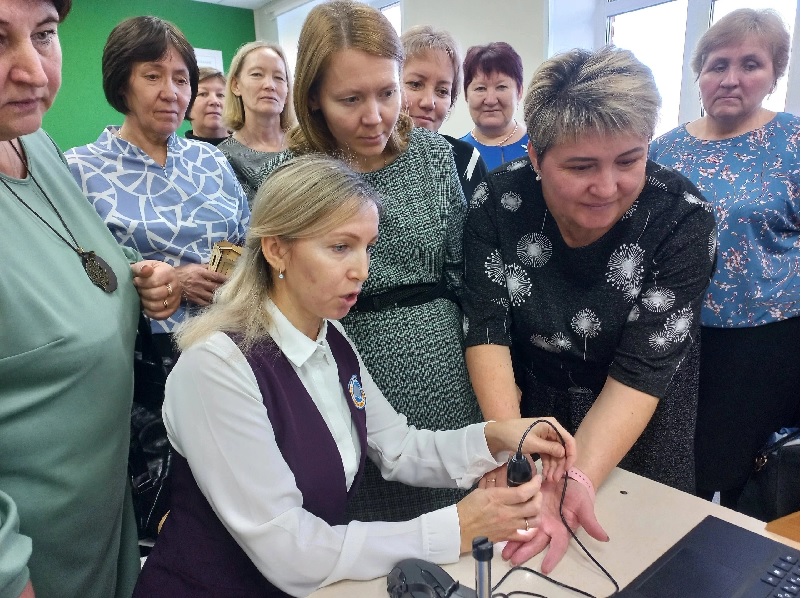 В рамках районного семинара педагогов-психологов и учителей удмуртского языка и литературы.